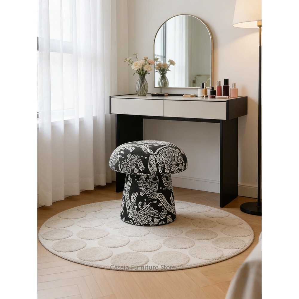 Desk Setup Girl - Paddenstoelvormige kruk voor slaapkamermeubel, retro ronde